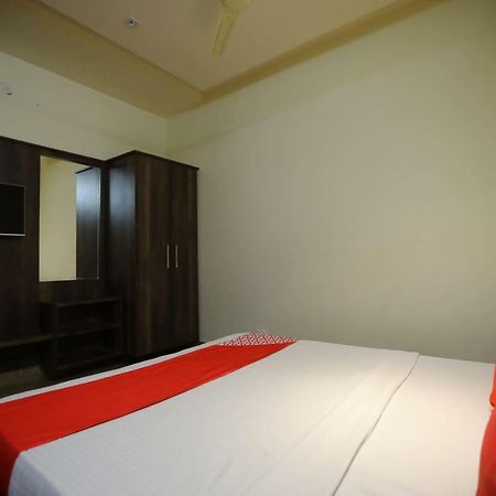 Oyo 40791 Hotel Hot N Fast Suratgarh Ngoại thất bức ảnh