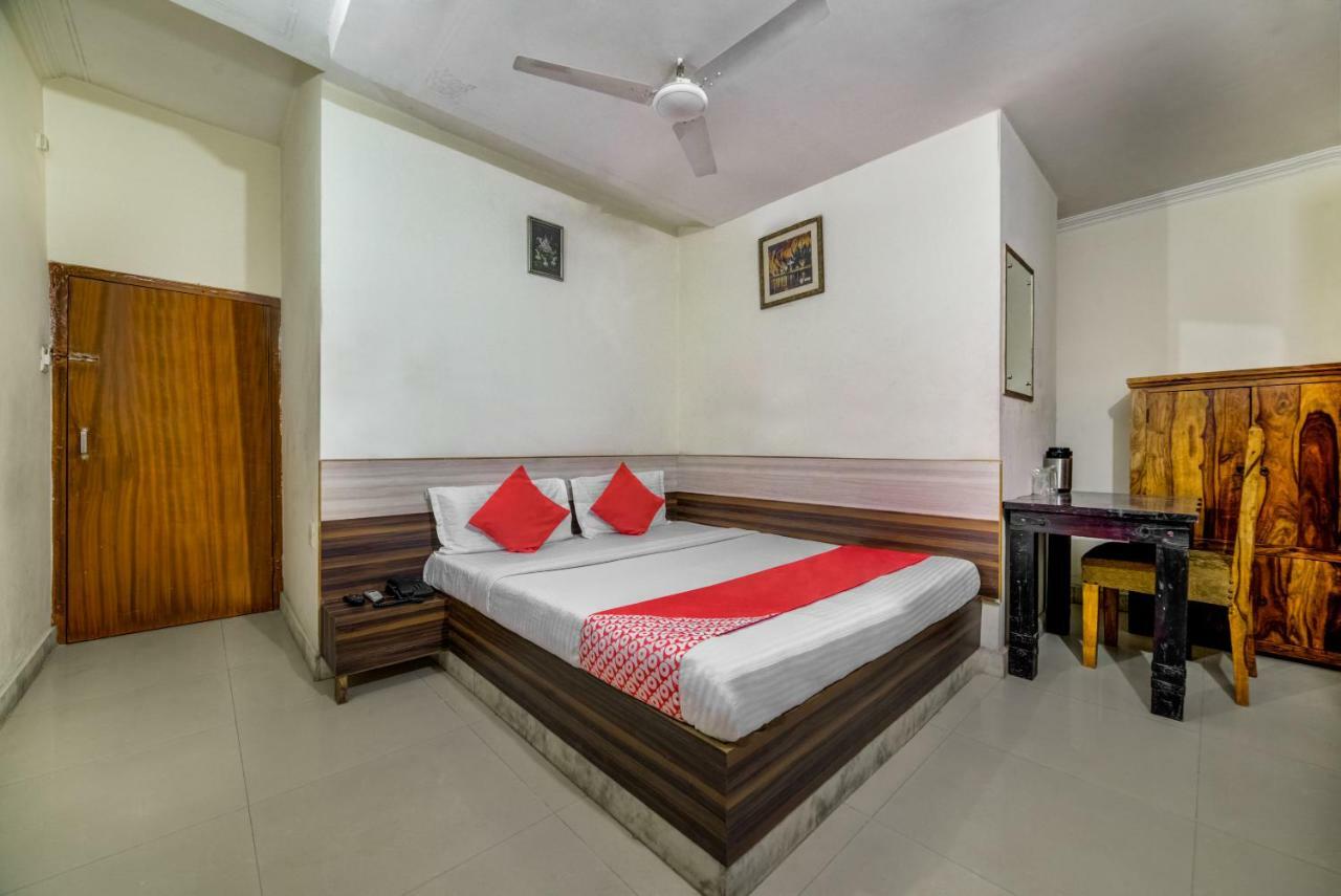 Oyo 40791 Hotel Hot N Fast Suratgarh Ngoại thất bức ảnh