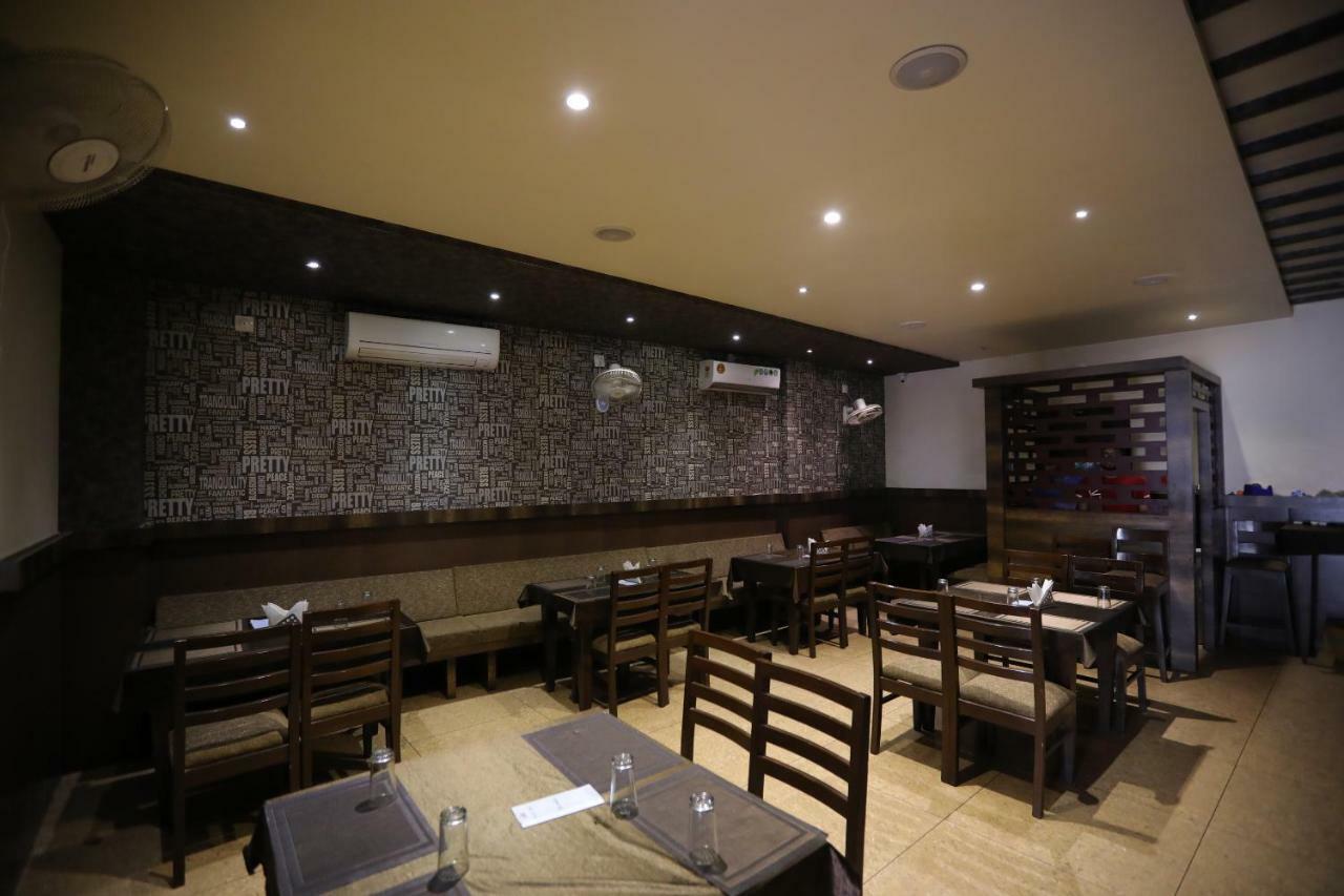 Oyo 40791 Hotel Hot N Fast Suratgarh Ngoại thất bức ảnh