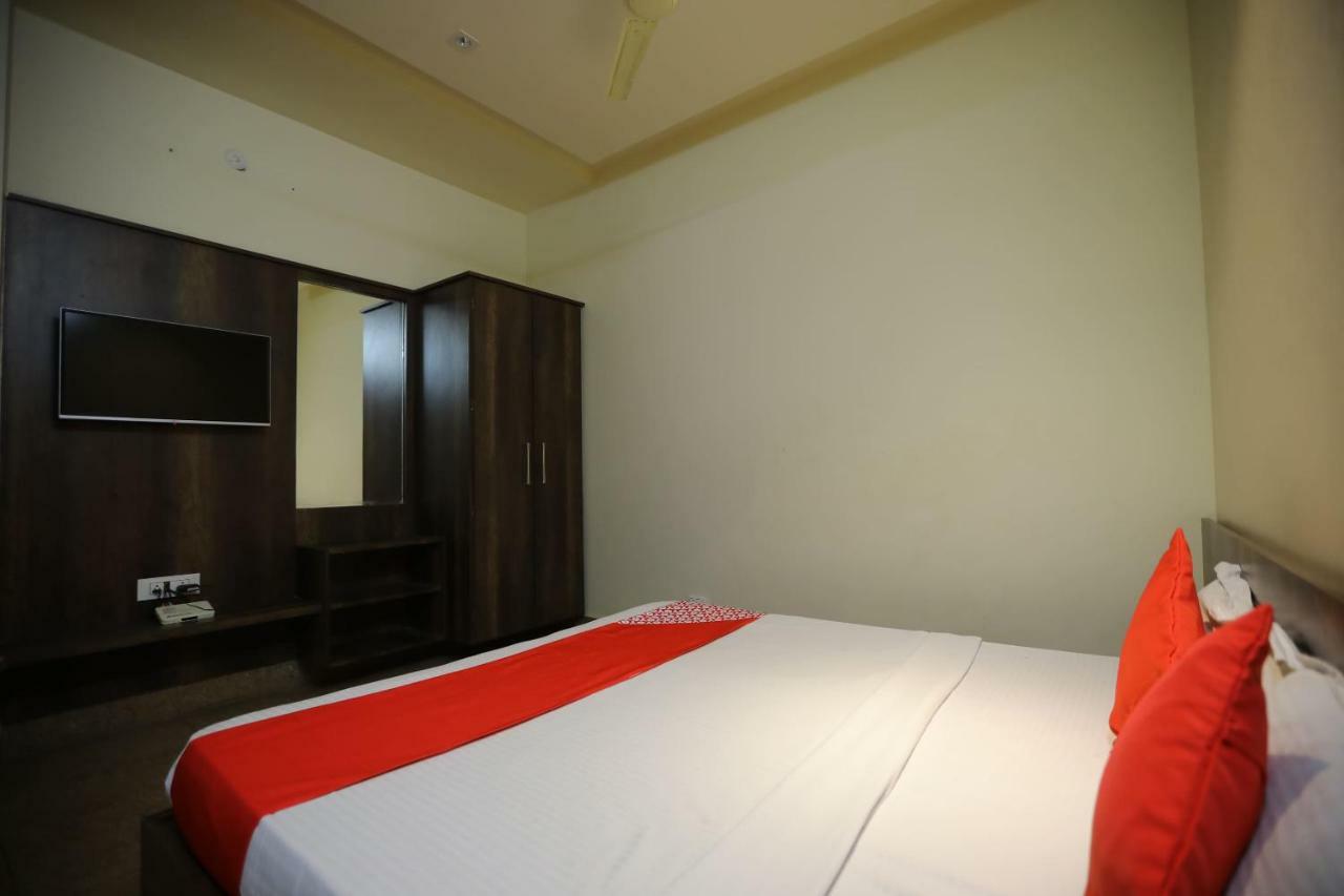 Oyo 40791 Hotel Hot N Fast Suratgarh Ngoại thất bức ảnh