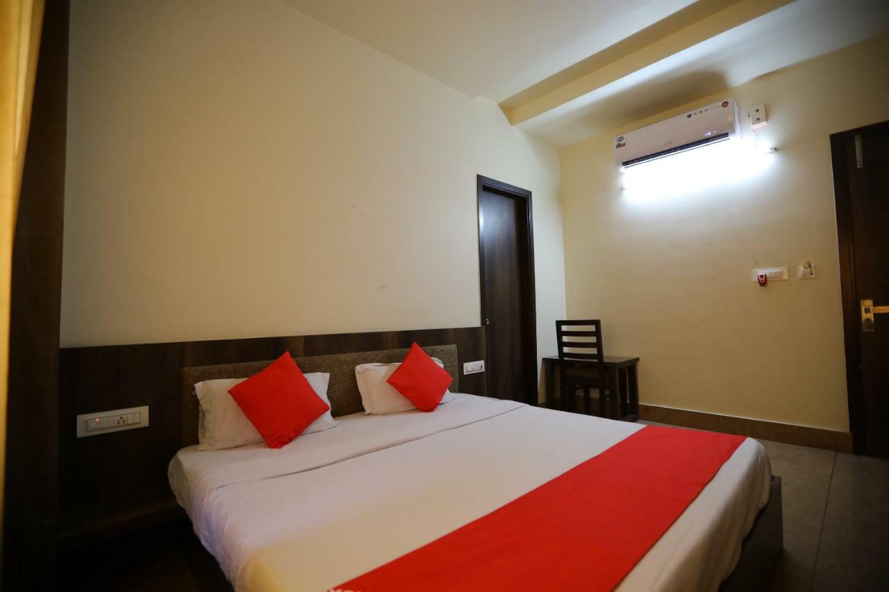 Oyo 40791 Hotel Hot N Fast Suratgarh Ngoại thất bức ảnh