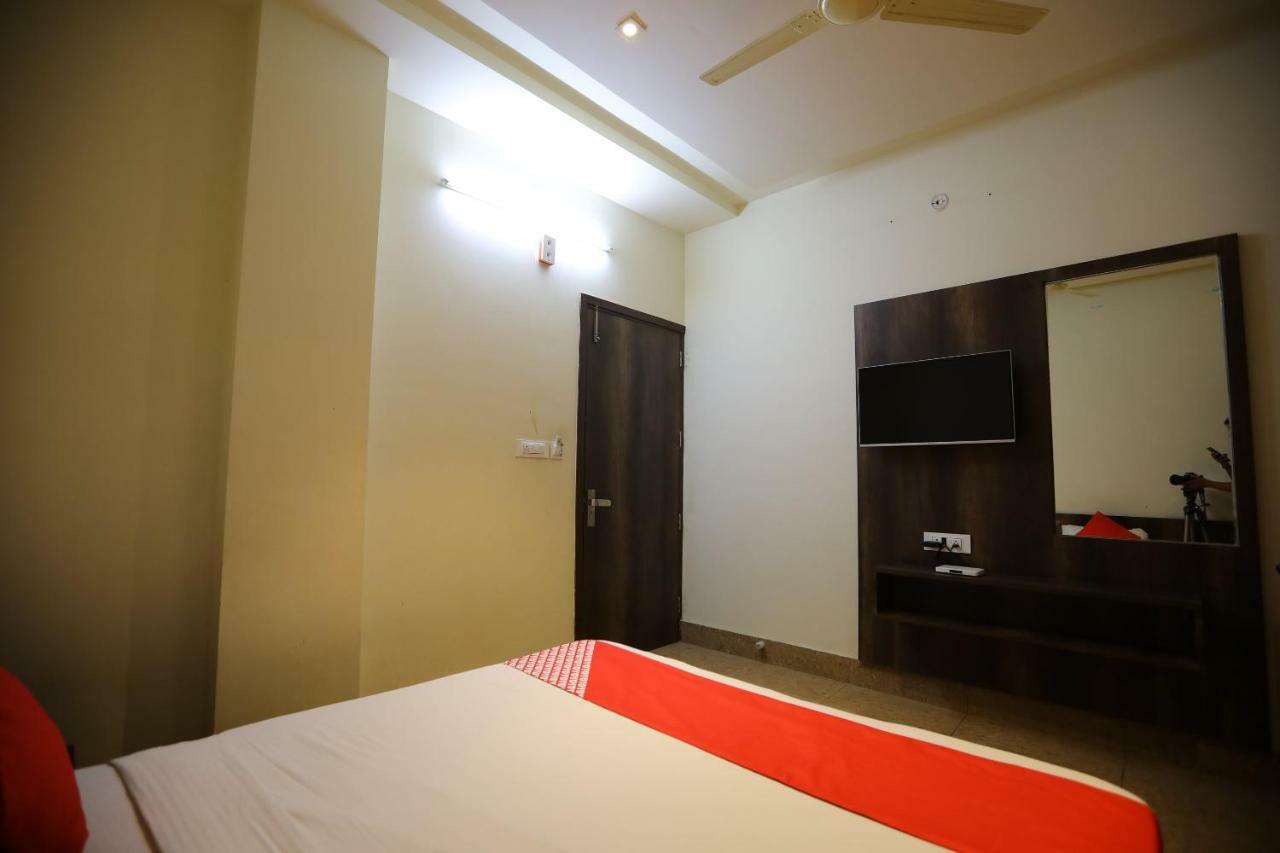 Oyo 40791 Hotel Hot N Fast Suratgarh Ngoại thất bức ảnh