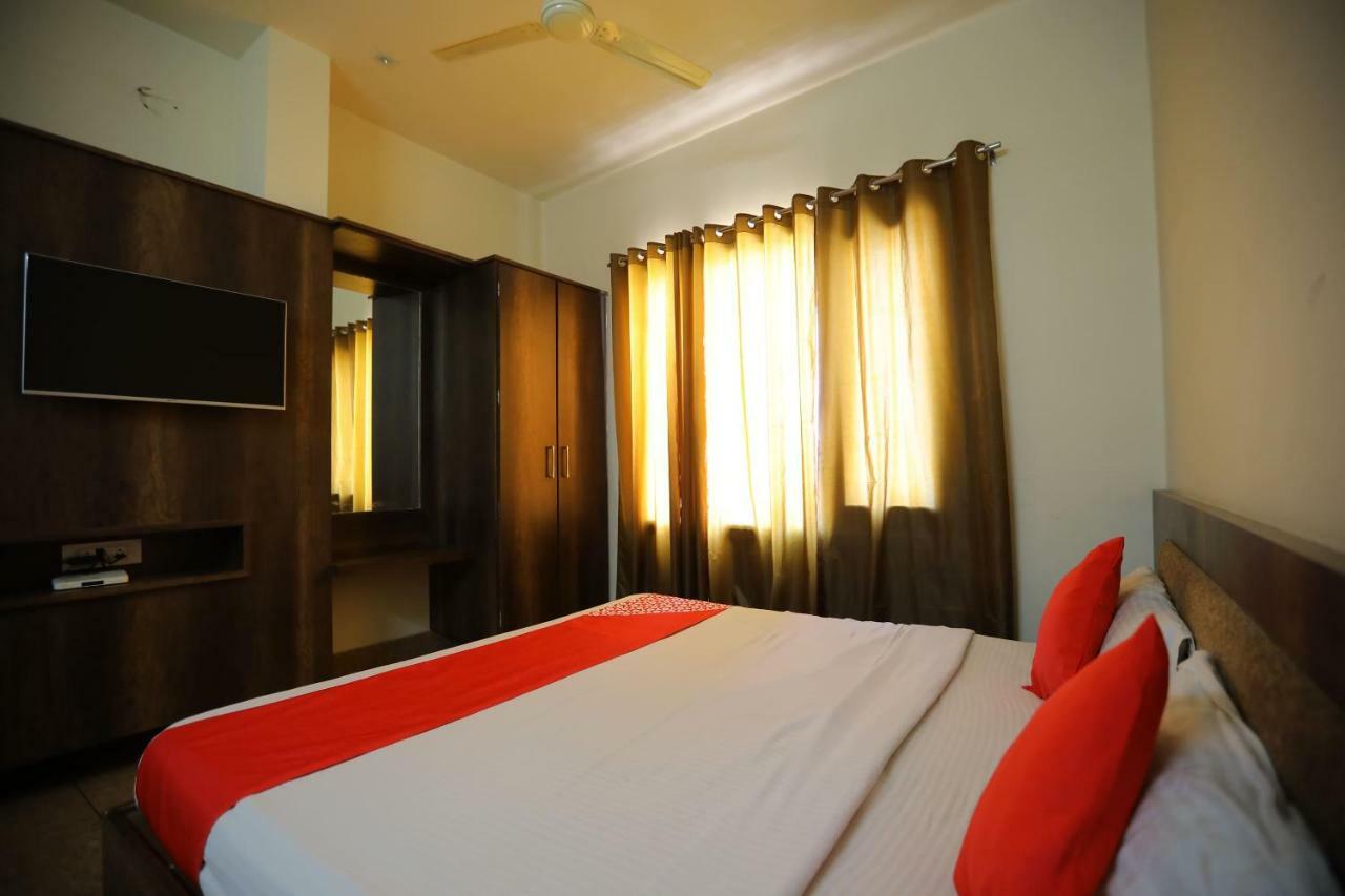 Oyo 40791 Hotel Hot N Fast Suratgarh Ngoại thất bức ảnh