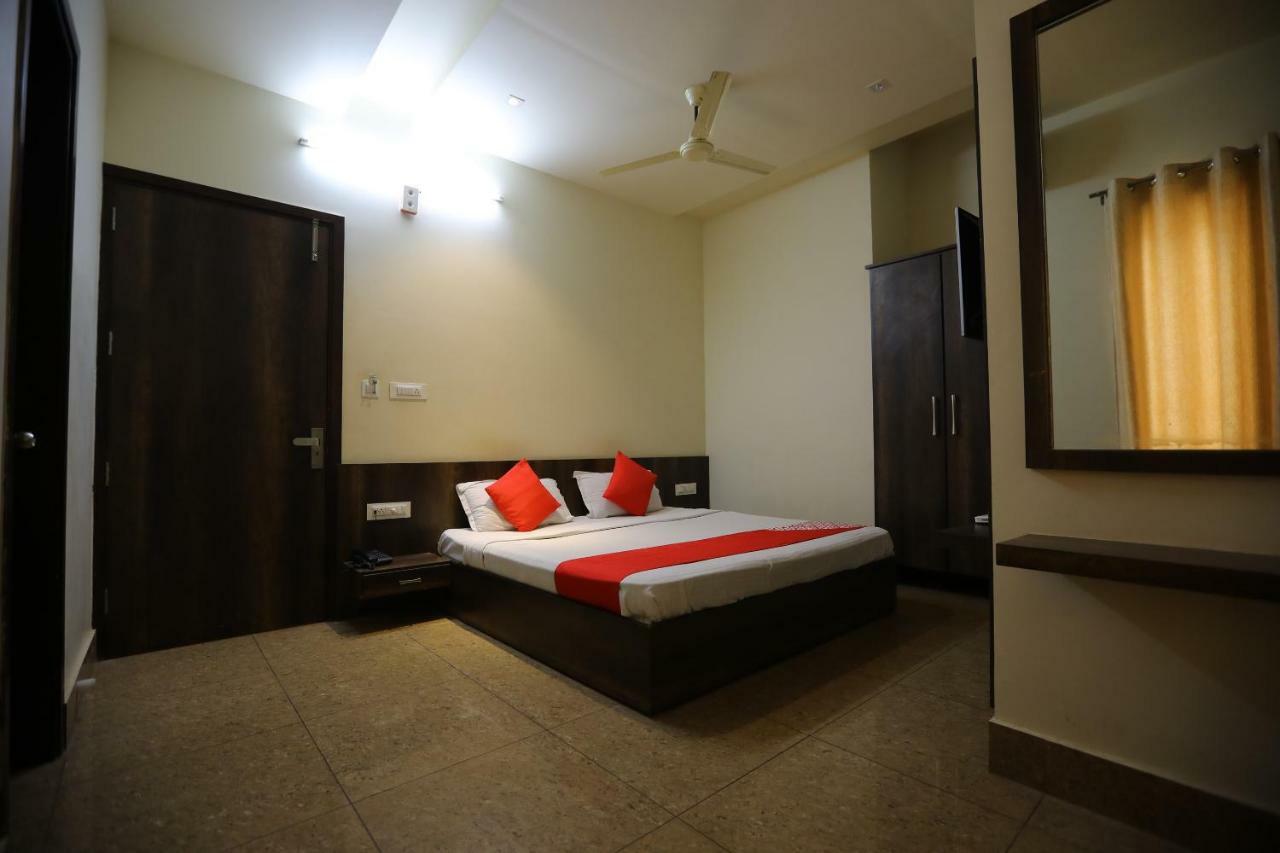Oyo 40791 Hotel Hot N Fast Suratgarh Ngoại thất bức ảnh